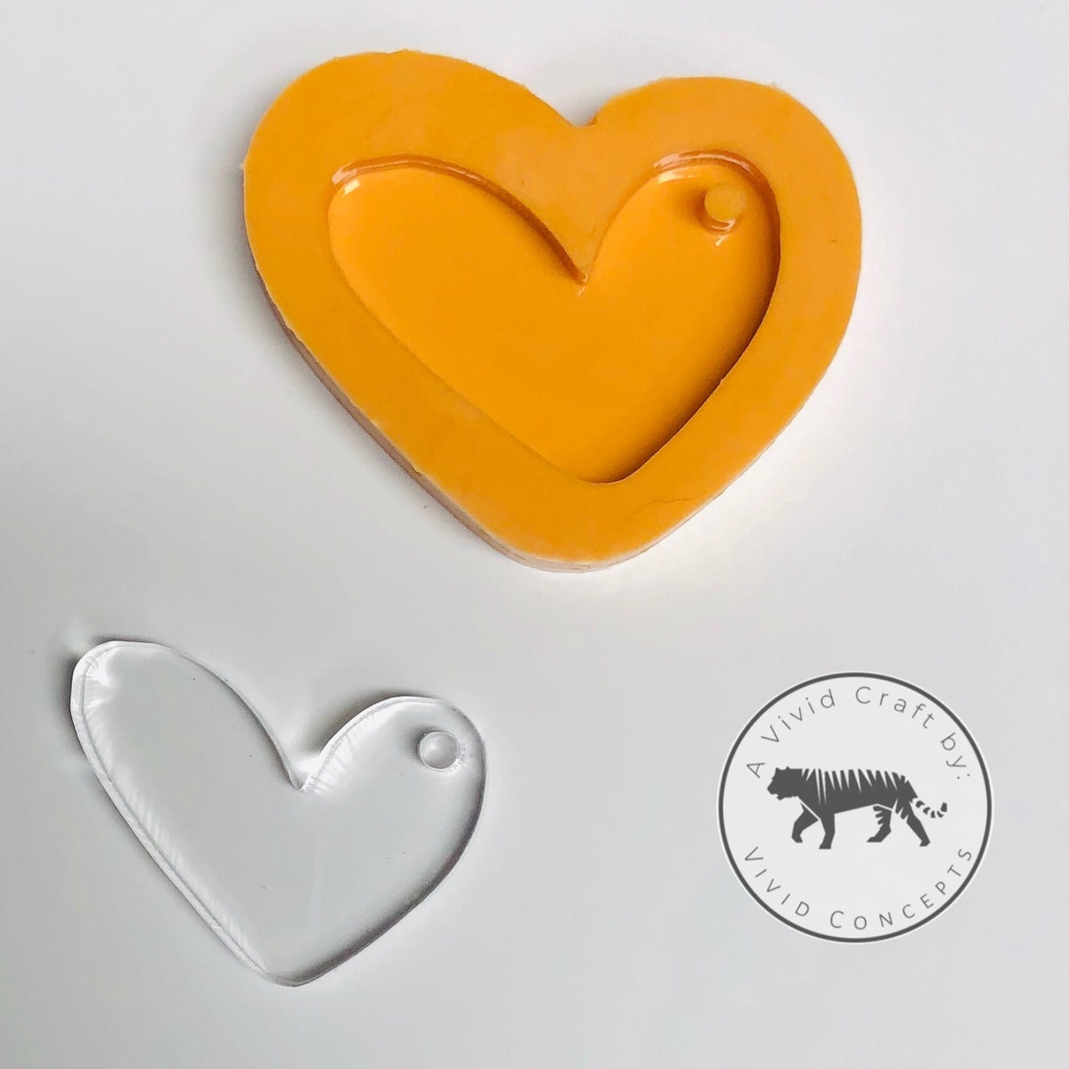 WTpin 2 Pieces Heart Shape Silicone Molds, 3D Epoxy Resin Mold, Two Sizes,  For Crafts